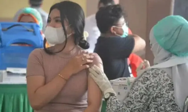 Vaksinasi Covid-19 di Puspem Hanya Layani Warga Ber-KTP Kota Tangerang Vaksinasi Covid-19 di Puspem Hanya Layani Warga Ber-KTP Kota Tangerang