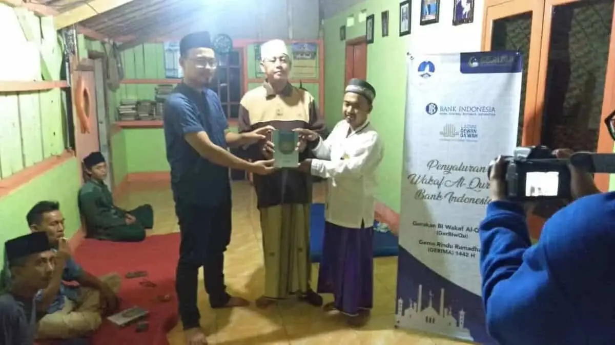 Laznas Dewan Da’wah, Bank Indonesia, dan Maybank Syariah Salurkan Al Qur’an, Iqro, dan Juz Amma di Wilayah Malingping Laznas Dewan Da’wah, Bank Indonesia, dan Maybank Syariah Salurkan Al Qur’an, Iqro, dan Juz Amma di Wilayah Malingping