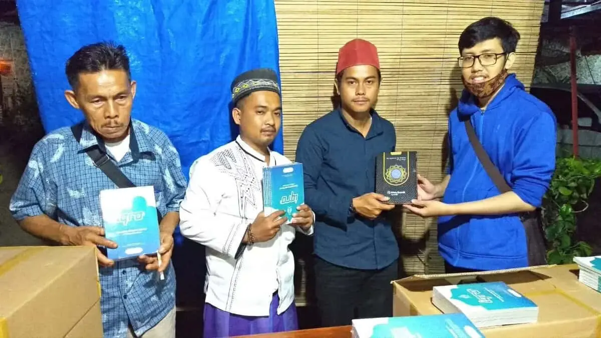 Laznas Dewan Da’wah, Bank Indonesia, dan Maybank Syariah Salurkan Al Qur’an, Iqro, dan Juz Amma di Wilayah Malingping Laznas Dewan Da’wah, Bank Indonesia, dan Maybank Syariah Salurkan Al Qur’an, Iqro, dan Juz Amma di Wilayah Malingping