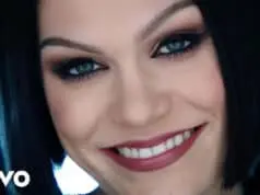 Lirik Lagu Flashlight dan Artinya Lengkap – Jessie J (OST Pitch Perfect 2) Lirik Lagu Flashlight dan Artinya Lengkap - Jessie J (OST Pitch Perfect 2)