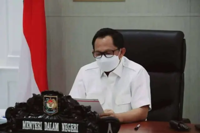 Mendagri Keluarkan SE Soal Penertiban PPKM dan Percepatan Vaksinasi Mendagri Keluarkan SE Soal Penertiban PPKM dan Percepatan Vaksinasi