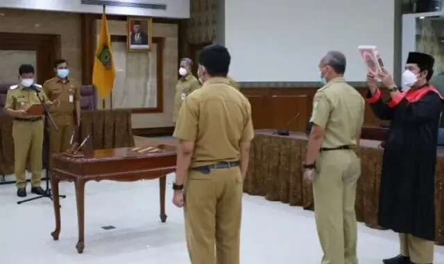 Sachrudin Lantik Pejabat Pengawas Di Lingkungan Pemerintah Kota Tangerang Sachrudin Lantik Pejabat Pengawas Di Lingkungan Pemerintah Kota Tangerang