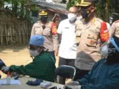 Vaksinasi Massal, Polisi Sasar Langsung Pemukiman Warga Kota Tangerang Vaksinasi Massal, Polisi Sasar Langsung Pemukiman Warga Kota Tangerang