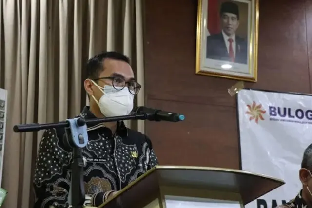Pemkot Tangsel Salurkan Bantuan Dari Bulog Pemkot Tangsel Salurkan Bantuan Dari Bulog