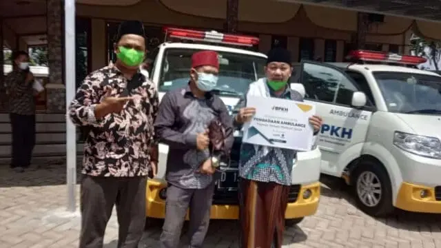 Kepedulian Kepada Masyarakat, Hasbi Jayabaya Salurkan Empat Unit Ambulance Tahap II di Dapil Banten 1 Kepedulian Kepada Masyarakat, Hasbi Jayabaya Salurkan Empat Unit Ambulance Tahap II di Dapil Banten 1