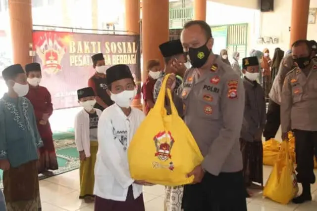 Alumni Akpol 93 Peduli Santri di Lebak Alumni Akpol 93 Peduli Santri di Lebak