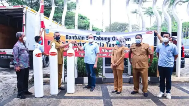 Pemkot Tangsel Terima Bantuan 50 Tabung Oksigen dari PT. Pratama Pemkot Tangsel Terima Bantuan 50 Tabung Oksigen dari PT. Pratama