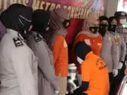 Dokter Muda Tersangka Pembakar Ruko di Tangerang, 3 Orang Meninggal Dunia Dokter Muda Tersangka Pembakar Ruko di Tangerang, 3 Orang Meninggal Dunia