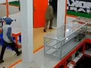 Video CCTV Viral, Dua Pelaku Kejahatan Tenteng Clurit Masuk Warteg di Cipondoh Video CCTV Viral, Dua Pelaku Kejahatan Tenteng Clurit Masuk Warteg di Cipondoh