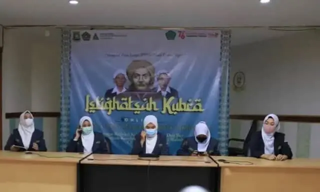 1.800 Pelajar Istigosah Qubro, IPPNU: Berdoa Agar Pandemi Ini Usai 1.800 Pelajar Istigosah Qubro, IPPNU: Berdoa Agar Pandemi Ini Usai