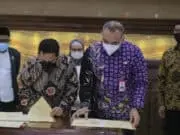 Saling Hibah, Kota Tangerang Serahkan 14 Bidang Aset Tanah ke Kabupaten Tangerang Saling Hibah, Kota Tangerang Serahkan 14 Bidang Aset Tanah ke Kabupaten Tangerang