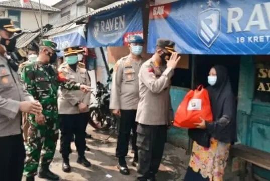 Ringankan Beban Masyarakat, Polisi Serahkan Baksos Merdeka di Kota Tangerang Ringankan Beban Masyarakat, Polisi Serahkan Baksos Merdeka di Kota Tangerang