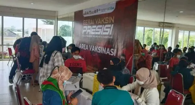 1500 Warga Sukses Divaksin Covid-19 Presisi Polsek Panongan 1500 Warga Sukses Divaksin Covid-19 Presisi Polsek Panongan