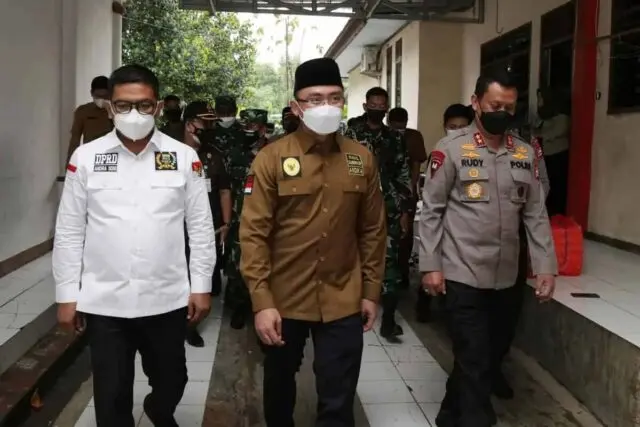 Andika Sebut Vaksin Ketiga Untuk Nakes di Banten Sudah 57 Peresen Andika Sebut Vaksin Ketiga Untuk Nakes di Banten Sudah 57 Peresen
