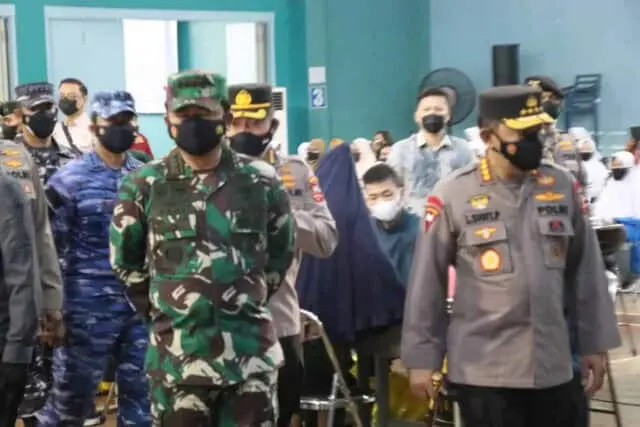 Panglima TNI Bersama Kapolri Tinjau Serbuan Vaksinasi dan Bakti Sosial Nusantara AKABRI 1998 Nawahasta Panglima TNI Bersama Kapolri Tinjau Serbuan Vaksinasi dan Bakti Sosial Nusantara AKABRI 1998 Nawahasta