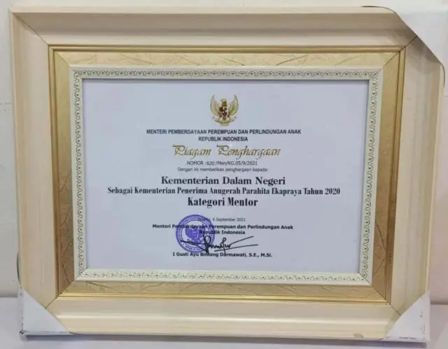 Kemendagri Raih Penghargaan Anugerah Parahita Ekapraya Kemendagri Raih Penghargaan Anugerah Parahita Ekapraya
