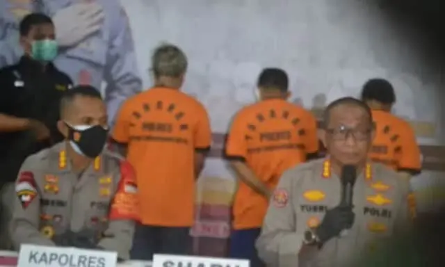 Artis Nyabu, Berikut Kronologi Penangkapan Komika Coki Pardede Beserta Pemasoknya Artis Nyabu, Berikut Kronologi Penangkapan Komika Coki Pardede Beserta Pemasoknya