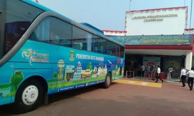 41 Jenazah Korban Kebakaran Lapas Dibawa Ke RS Kramat Jati Untuk di Identifikasi 41 Jenazah Korban Kebakaran Lapas Dibawa Ke RS Kramat Jati Untuk di Identifikasi