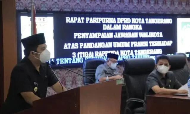 Paripurna, Wali Kota Tangerang Jawab Pandangan Umum Fraksi Terkait 3 Raperda Paripurna, Wali Kota Tangerang Jawab Pandangan Umum Fraksi Terkait 3 Raperda
