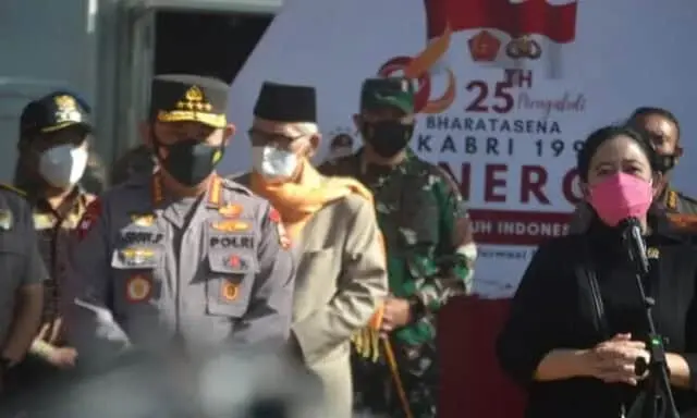 Ketua DPR-RI, Kapolri, dan Panglima TNI Tinjau Vaksinasi AKABRI 96 di Kota Tangerang Ketua DPR-RI, Kapolri, dan Panglima TNI Tinjau Vaksinasi AKABRI 96 di Kota Tangerang