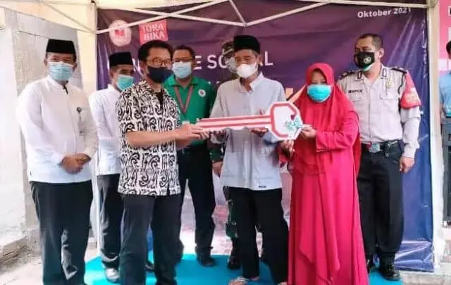 Program CSR, PT Torabika Eka Semesta Bedah Rumah Petani di Tangerang Program CSR, PT Torabika Eka Semesta Bedah Rumah Petani di Tangerang