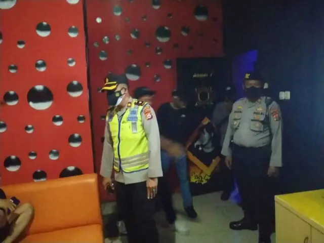 Polres Serang Kota Razia Gencar Tempat Hiburan Malam Polres Serang Kota Razia Gencar Tempat Hiburan Malam