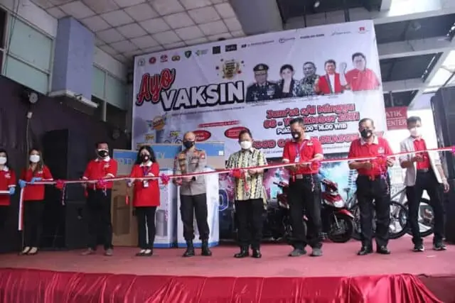 Resmikan Program "Ayo Vaksin", Mendagri Beri Apresiasi ke Penyelenggara Resmikan Program "Ayo Vaksin", Mendagri Beri Apresiasi ke Penyelenggara