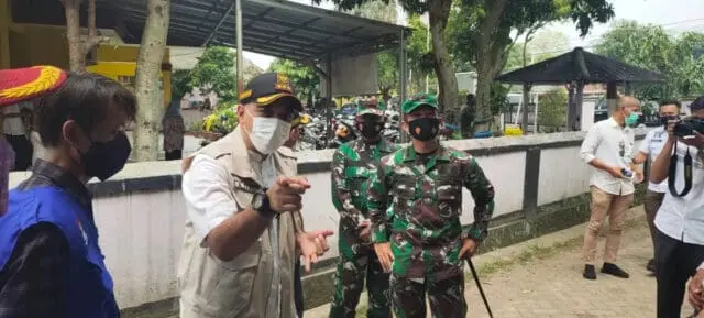 Bupati Dan Dandim Tinjau Gerebeg Serbuan Vaksin Koramil 03/ Legok Bupati Dan Dandim Tinjau Gerebeg Serbuan Vaksin Koramil 03/ Legok