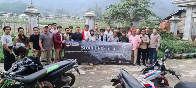 Lirik Potensi Budaya, Mahasiswa Arsitektur ITB Ahmad Dahlan Jakarta Kaji Potensi wisata Kasepuhan Citorek Kabupaten Lebak Lirik Potensi Budaya, Mahasiswa Arsitektur ITB Ahmad Dahlan Jakarta Kaji Potensi wisata Kasepuhan Citorek Kabupaten Lebak
