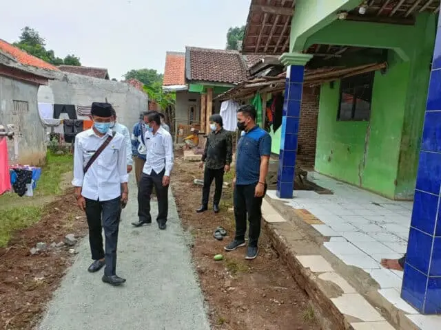 Kedes Bunar Prioritaskan Pembangunan Infrastuktur Jalan Desa Kedes Bunar Prioritaskan Pembangunan Infrastuktur Jalan Desa