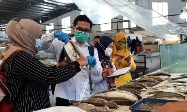 DKP Kota Tangerang Lakukan Pengawasan Keamanan dan Mutu Pangan Segar DKP Kota Tangerang Lakukan Pengawasan Keamanan dan Mutu Pangan Segar