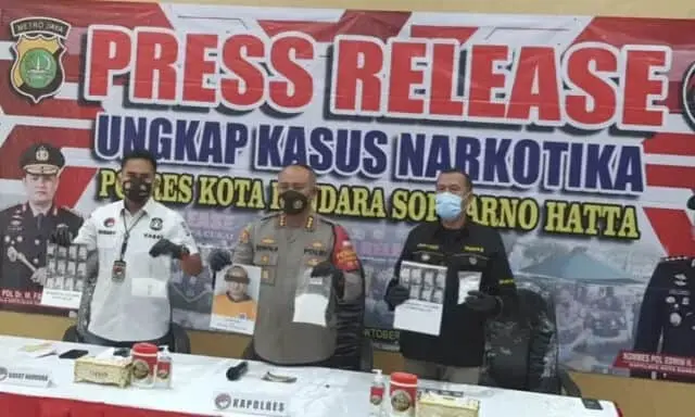 Sat Resnarkoba Bandara Soekarno-Hatta Amankan 3,2 Kilogram Sabu di Kota Tangerang Sat Resnarkoba Bandara Soekarno-Hatta Amankan 3,2 Kilogram Sabu di Kota Tangerang