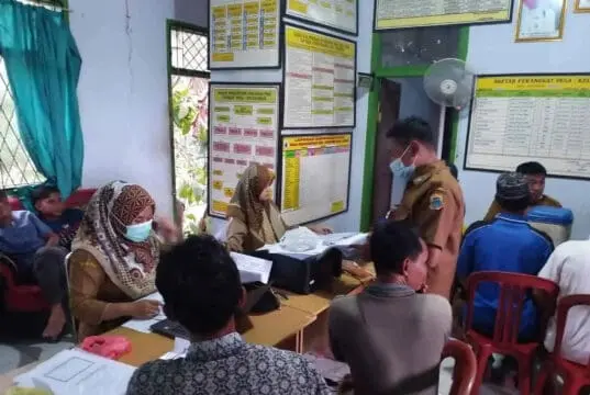Warga Desa Nangerang Antusias dan Sadar Vaksin Warga Desa Nangerang Antusias dan Sadar Vaksin