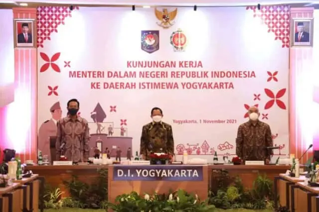 Antisipasi Ledakan Kasus Covid-19 pada Tahun Baru, Masyarakat Diwanti-wanti Tak Euforia Antisipasi Ledakan Kasus Covid-19 pada Tahun Baru, Masyarakat Diwanti-wanti Tak Euforia