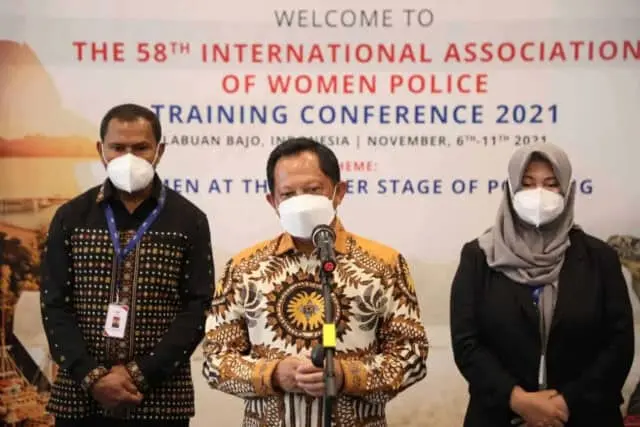 Mendagri Apresiasi Penyelenggaraan Konferensi ke-58 Polisi Wanita se-Dunia di Labuan Bajo Mendagri Apresiasi Penyelenggaraan Konferensi ke-58 Polisi Wanita se-Dunia di Labuan Bajo