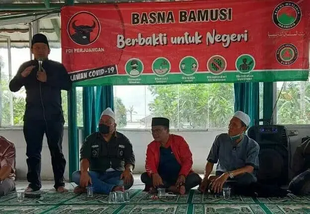 Bazna Bamusi bersama DPC PDI Perjuangan Kabupaten Tangerang Salurkan Bantuan ke Majlis Ta'lim & Yayasan Yatim Piatu di Teluknaga Bazna Bamusi bersama DPC PDI Perjuangan Kabupaten Tangerang Salurkan Bantuan ke Majlis Ta'lim & Yayasan Yatim Piatu di Teluknaga