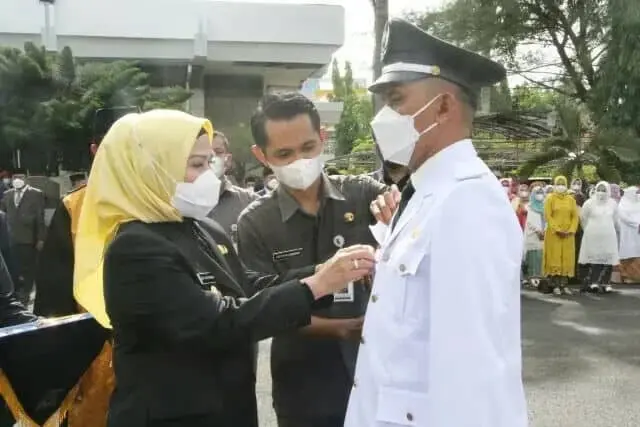 Bupati Tatu Chasanah Lantik 144 Kades Terpilih di Kabupaten Serang, Begini Pesannya Bupati Tatu Chasanah Lantik 144 Kades Terpilih di Kabupaten Serang, Begini Pesannya
