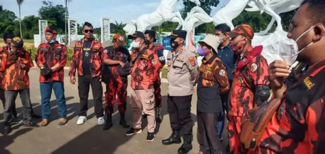 Kapolsek Panongan Kawal Pengamanan Unras Ormas Pemuda Pancasila Kapolsek Panongan Kawal Pengamanan Unras Ormas Pemuda Pancasila