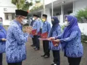 Di HUT Korpri ke 50, Pemkab Pandeglang Berikan Penghargaan ke ASN Berprestasi Di HUT Korpri ke 50, Pemkab Pandeglang Berikan Penghargaan ke ASN Berprestasi