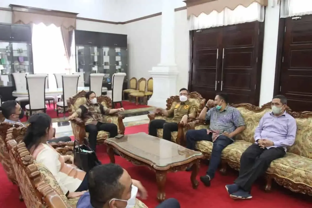 Wakil Gubernur Banten Andika Hazrumy saat menerima kunjungan kerja Wakil Ketua DPD RI Sultan B Najamudin beserta rombongannya.