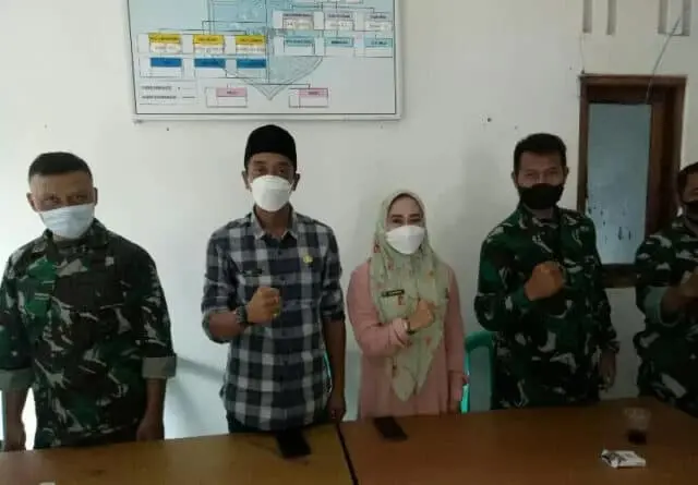 Pemerintah Desa Ciputri Kaduhejo bersama Koramil 0103/Banjar Pandeglang Gelar Vaksinasi Covid-19 Pemerintah Desa Ciputri Kaduhejo bersama Koramil 0103/Banjar Pandeglang Gelar Vaksinasi Covid-19