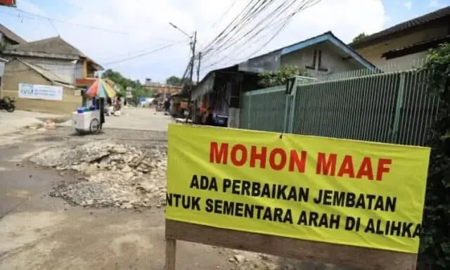 PUPR Kota Tangerang Bangun Jembatan dan Lakukan Normalisasi di Larangan PUPR Kota Tangerang Bangun Jembatan dan Lakukan Normalisasi di Larangan