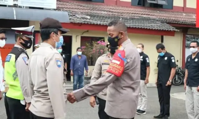 Kapolres Metro Tangerang Kota: Polisi Harus Good Looking Kapolres Metro Tangerang Kota: Polisi Harus Good Looking