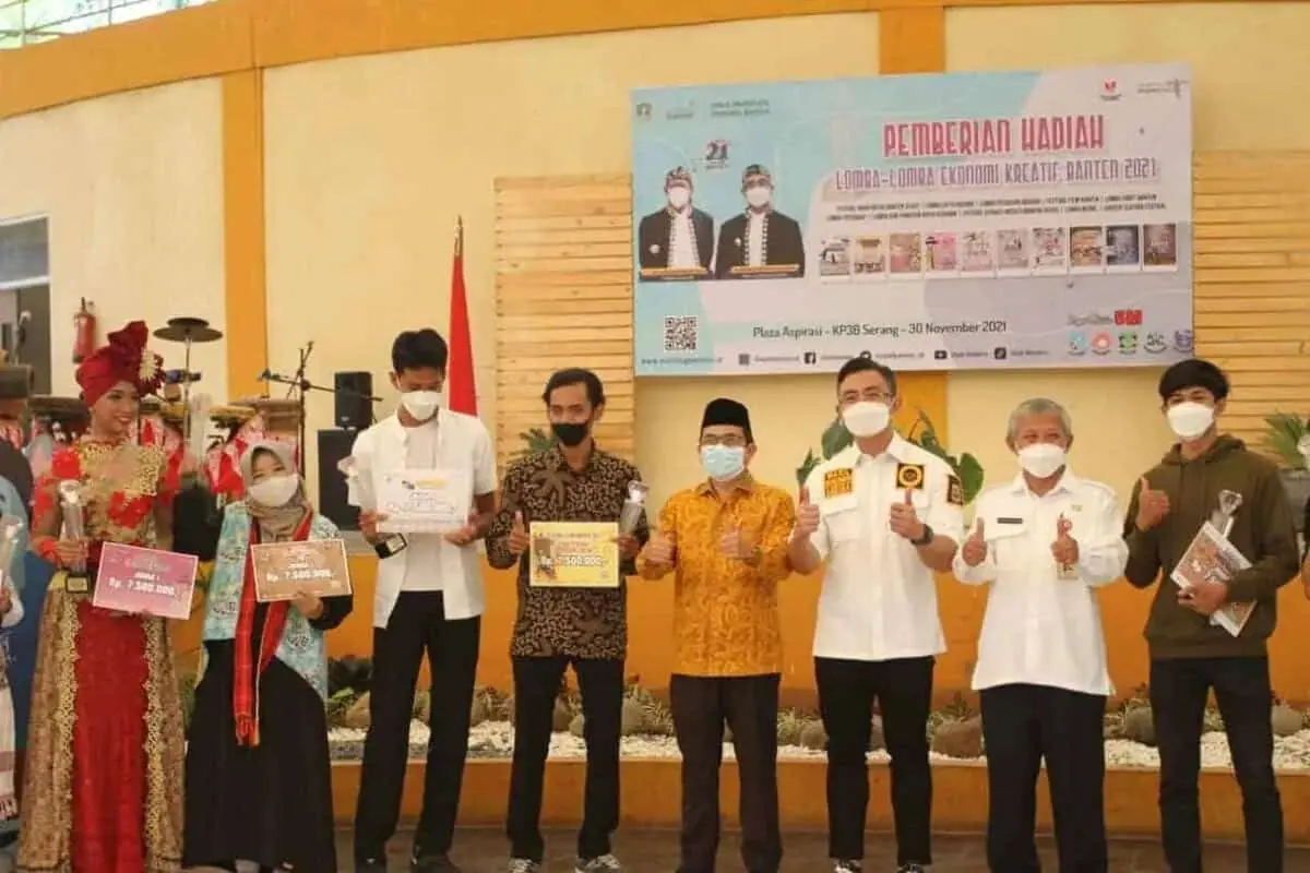 Acara pembagian hadiah lomba ekraf Dinas Pariwisata Banten di Plaza Aspirasi, Kawasan Pusat Pemerintahan Provinsi Banten. hadiah lomba ekraf Dinas Pariwisata Banten di Plaza Aspirasi, Kawasan Pusat Pemerintahan Provinsi Banten.
