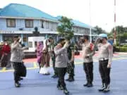 Terbang ke Lumajang, Kapolri Tinjau Langsung Korban Erupsi Gunung Semeru Terbang ke Lumajang, Kapolri Tinjau Langsung Korban Erupsi Gunung Semeru