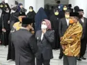 Bupati Tatu Siapkan Hadiah 750 Juta untuk Kafilah Kabupaten Serang Jika Juara Umum MTQ Bupati Serang Ratu Tatu Chasanah saat usai melepas Kafilah Kabupaten Serang untuk mengikuti Musabaqah Tilawatil Qur’an (MTQ) ke XVIII Tahun 2021 tingkat Provinsi Banten.