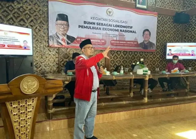 IMG-20211213-WA0029_copy_1024x730 Anggota DPR RI Ananta Wahana saat memberikan sambutannya dalam acara sosialisasi BUMN Sebagai Lokomotif Pemulihan Ekonomi Nasional yang diadakan di Padepokan Kebangsaan Karang Tumaritis, Kelapa Dua, Kabupaten Tangerang, Banten.