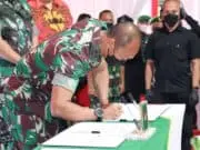PT Lippo Group Karawaci Serahkan Lahan Makorem 052/WKR kepada TNI AD PT Lippo Group Karawaci Serahkan Lahan Makorem 052/WKR kepada TNI AD