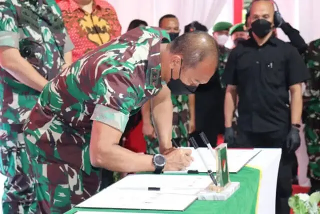 PT Lippo Group Karawaci Serahkan Lahan Makorem 052/WKR kepada TNI AD PT Lippo Group Karawaci Serahkan Lahan Makorem 052/WKR kepada TNI AD