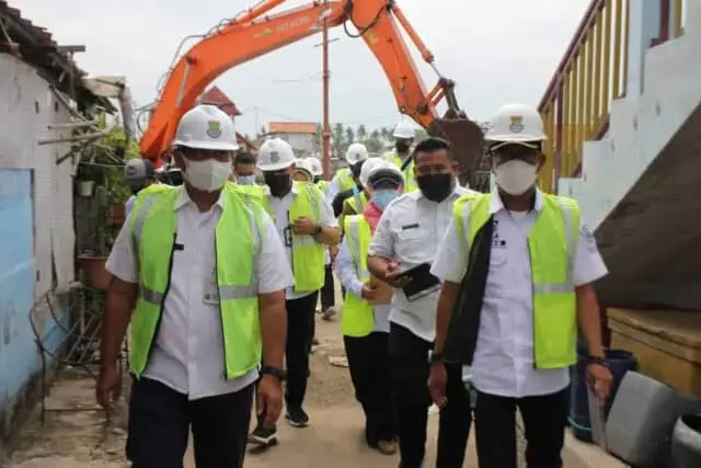 Dinas Bina Marga Dan SDA Kabupaten Tangerang, Terus Membangun Infrastuktur Jalan dan Jembatan. Dinas Bina Marga Dan SDA Kabupaten Tangerang, Terus Membangun Infrastuktur Jalan dan Jembatan.
